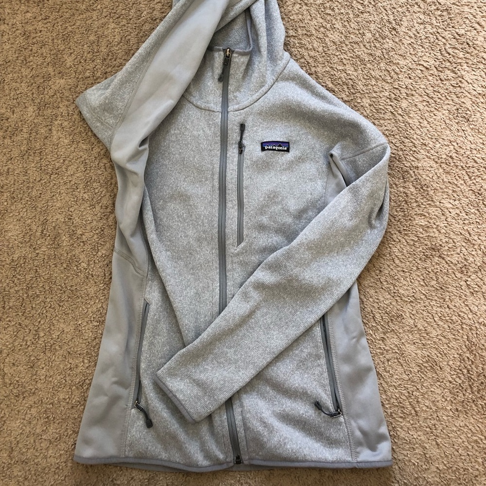 Women’s gray Patagonia zip up jacket
